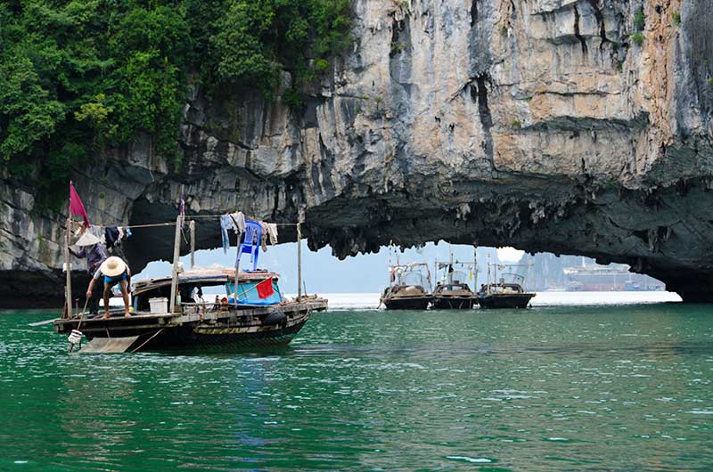 25 - Vietnam - Bahia de Halong - pescadores